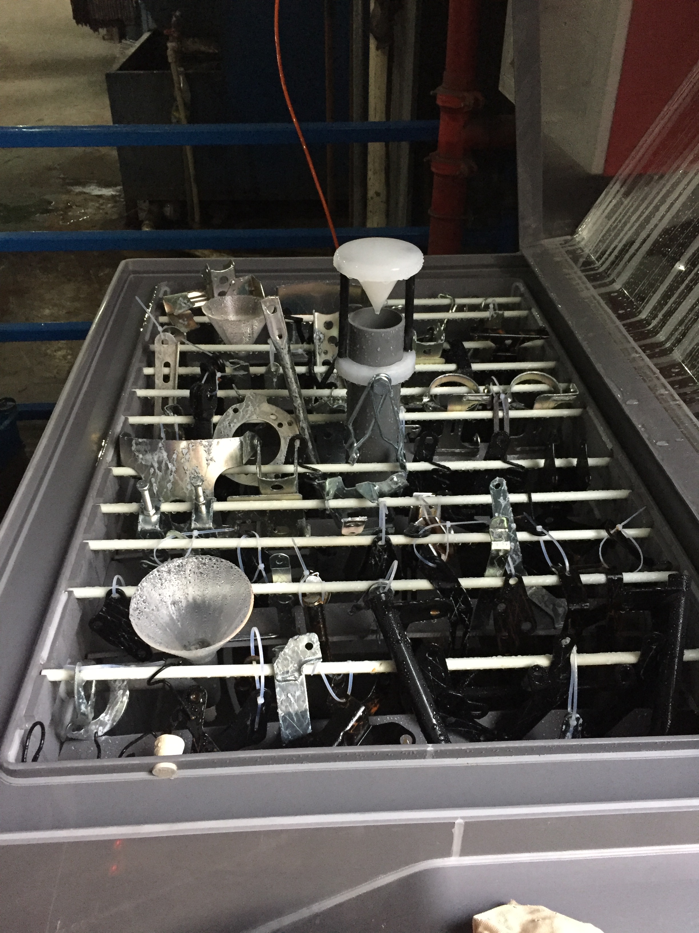 高低溫交變試驗箱維護保養